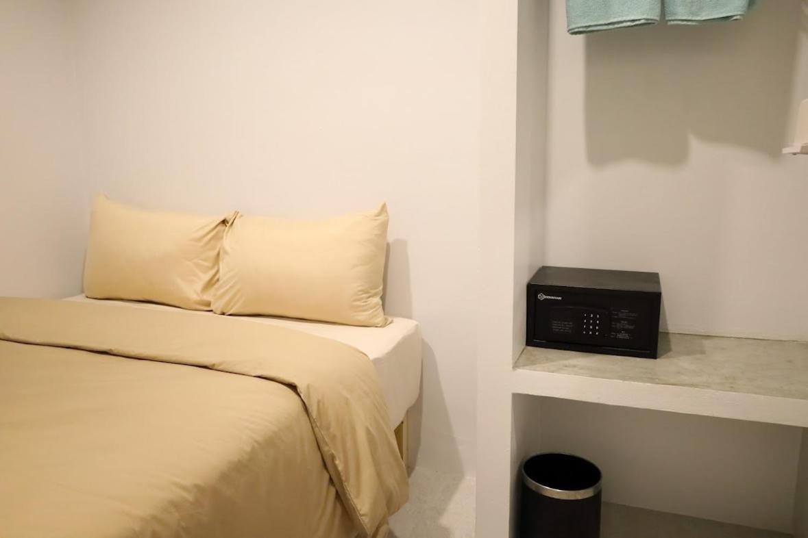 Y House Patongホステル エクステリア 写真