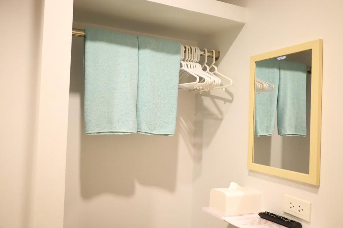 Y House Patongホステル エクステリア 写真