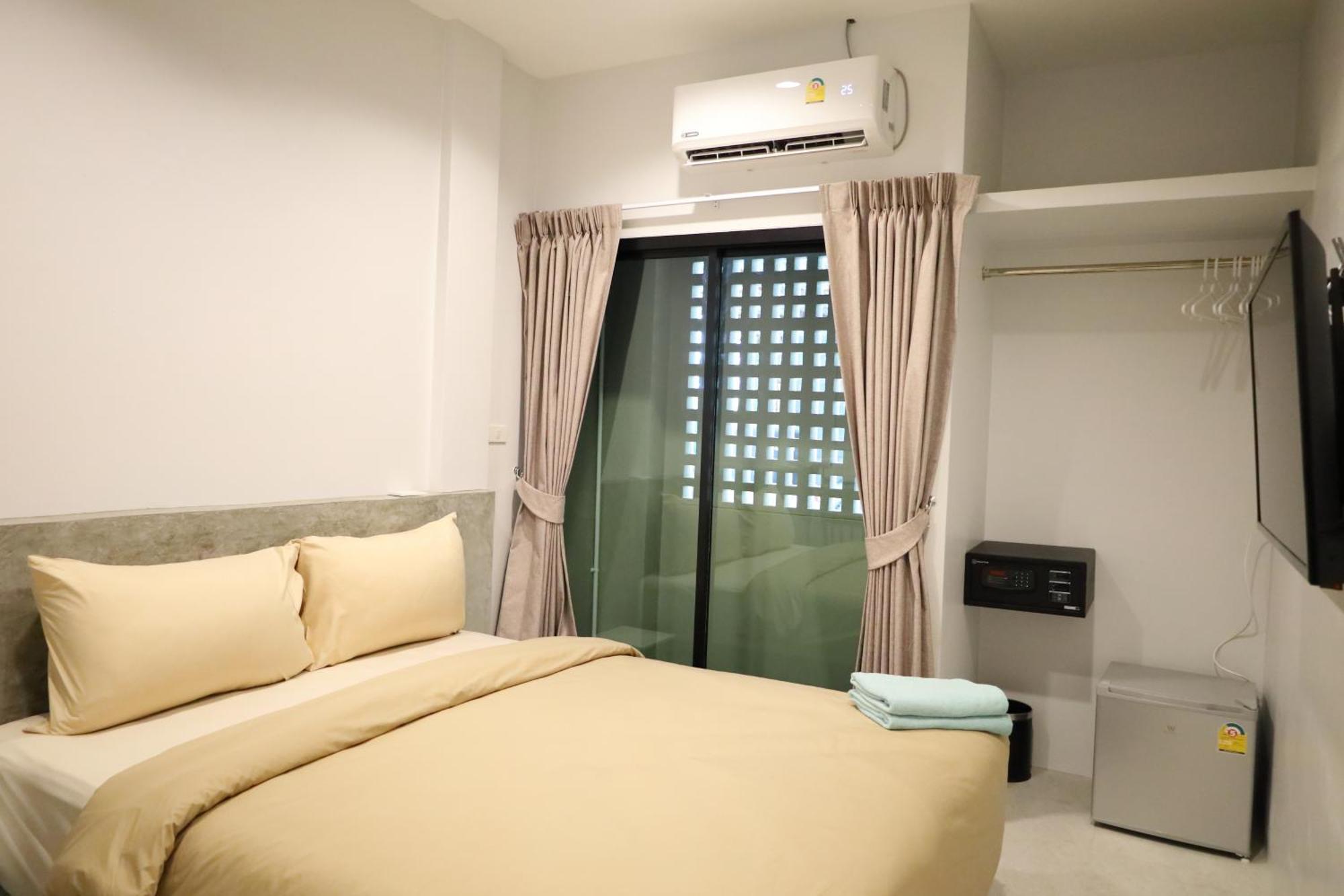 Y House Patongホステル エクステリア 写真