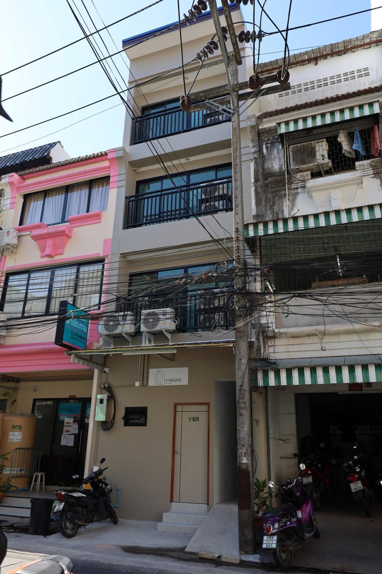 Y House Patongホステル エクステリア 写真